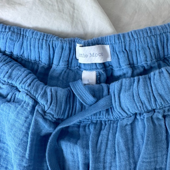 Aritzia little moon sail pants - Picture 5 of 5